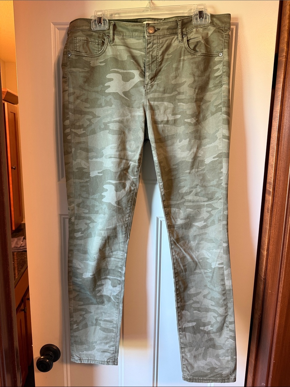 LOFT Size 10 Green Camo Skinny Pants Stretch Cotton Camouflage